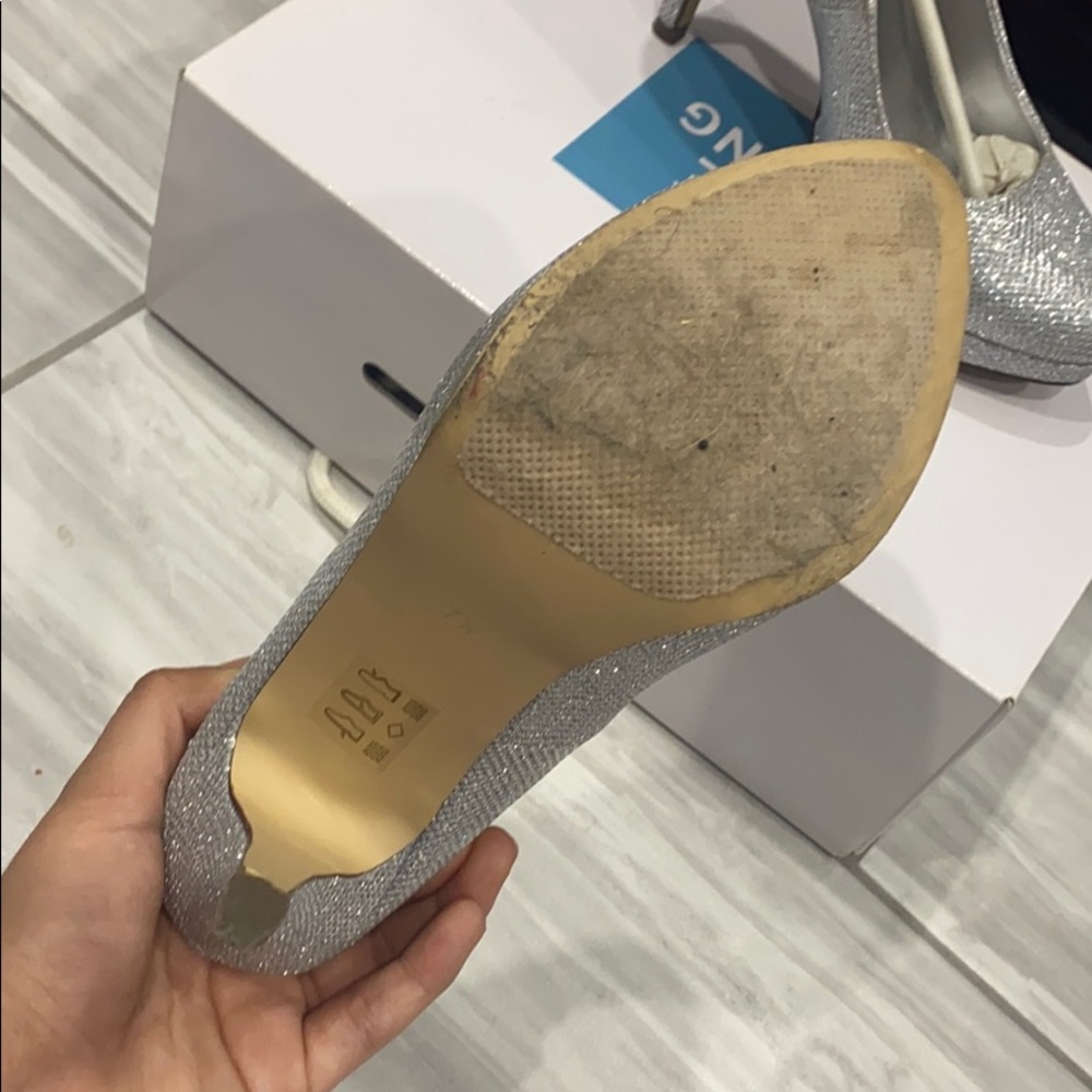 Heels - Picture 5 of 5